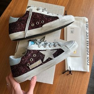 Golden Goose Women's Super-Star sneakers in burgundy glitter size 37/7